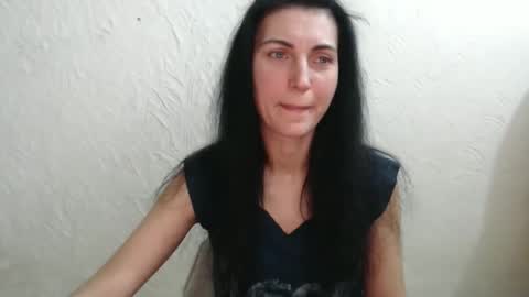 Snapshot of nensyfay_ chatting on December 5, 7:21 pm Nensy online show from December 5, 7:21 pm