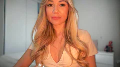 NensySafrons online show from April 4, 1:41 pm