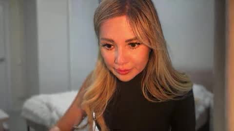 NensySafrons online show from April 11, 4:00 pm