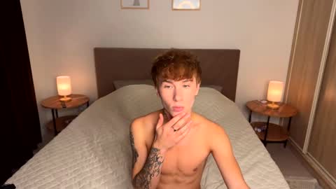 Snapshot of neocbb chatting on November 23, 2:50 pm LEO and STACY online show from November 23, 2:50 pm