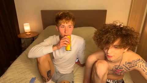 Snapshot of neocbb chatting on January 10, 8:21 pm LEO and STACY online show from January 10, 8:21 pm