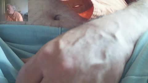 neohiom4f online show from April 22, 7:59 pm