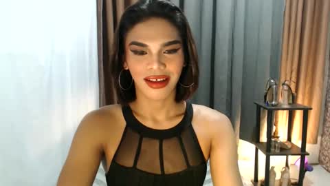 neomi online show from March 13, 4:24 pm