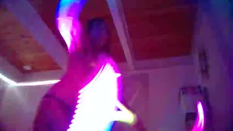 Snapshot of neonbaby11 chatting on December 20, 9:05 am neonbaby11 online show from December 20, 9:05 am