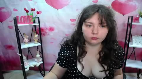 Snapshot of neonilalisova chatting on May 27, 5:04 am NeonilaLisova online show from May 27, 5:04 am