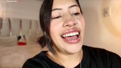 Snapshot of nerak_a chatting on December 31, 8:02 pm Helena Every Friday new video for my fan club loves online show from December 31, 8:02 pm