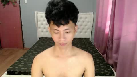 Ethan online show from May 11, 10:18 pm