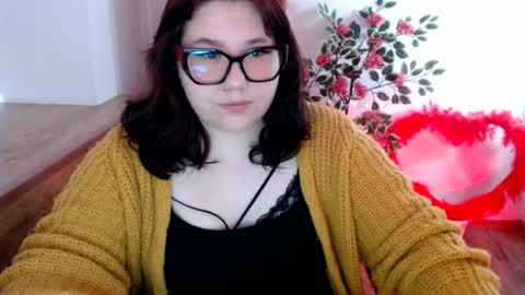 nereia online show from June 3, 2:36 am