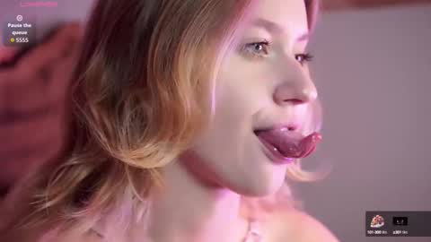 Snapshot of nerissa_xo chatting on October 12, 8:08 pm Nerissa online show from October 12, 8:08 pm