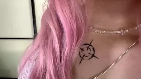 Lori online show from April 13, 7:08 pm