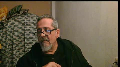 Snapshot of neron401 chatting on November 8, 11:36 pm neron401 online show from November 8, 11:36 pm