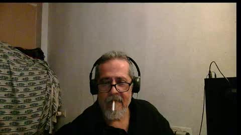 Snapshot of neron401 chatting on November 12, 4:35 am neron401 online show from November 12, 4:35 am