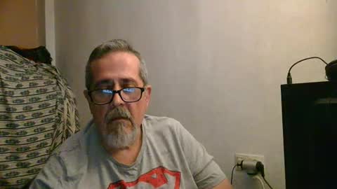 Snapshot of neron401 chatting on November 12, 9:25 pm neron401 online show from November 12, 9:25 pm