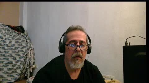 Snapshot of neron401 chatting on November 17, 4:18 am neron401 online show from November 17, 4:18 am