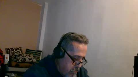 Snapshot of neron401 chatting on December 19, 3:30 pm neron401 online show from December 19, 3:30 pm