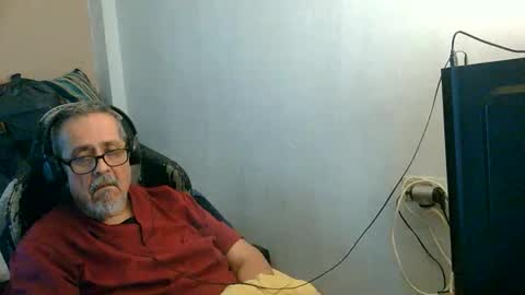 Snapshot of neron401 chatting on April 24, 2:08 pm neron401 online show from April 24, 2:08 pm