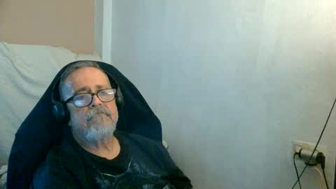 neron401 online show from June 18, 4:11 pm
