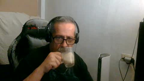 neron401 online show from July 2, 11:44 pm