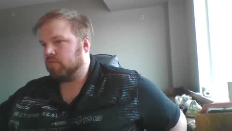 Snapshot of nessie_005 chatting on March 12, 9:35 pm Nessie 005 online show from March 12, 9:35 pm