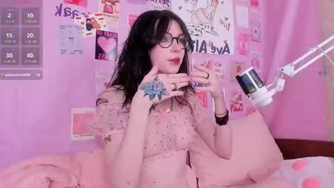 Snapshot of nesssav chatting on February 4, 9:48 am Nessa online show from February 4, 9:48 am