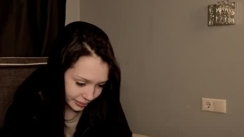 Naomi online show from April 19, 6:07 pm