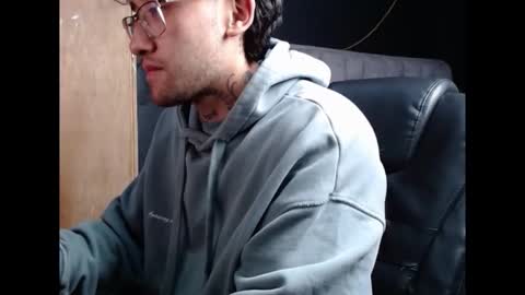 neuttron online show from January 8, 2:36 am