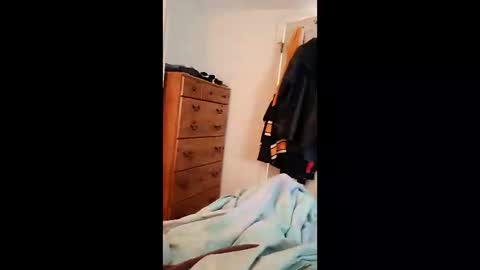 Snapshot of neverseentthatb4 chatting on October 18, 1:45 pm Matt online show from October 18, 1:45 pm