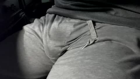 Snapshot of nevrsaynevr2000 chatting on October 20, 5:35 pm nevrsaynevr2000 online show from October 20, 5:35 pm