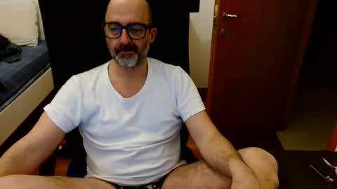 simi online show from February 21, 7:37 pm