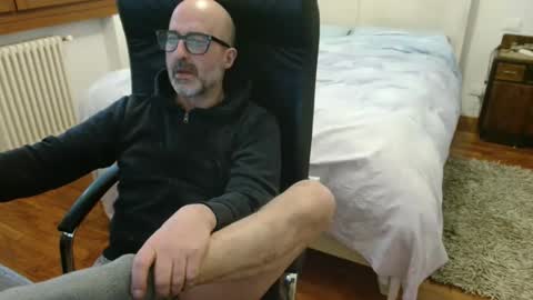 simi online show from March 1, 12:40 pm