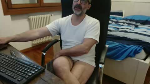 simi online show from April 5, 6:32 am