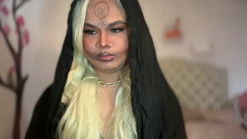 Snapshot of newbitch_intown69 chatting on October 31, 1:39 am Jane online show from October 31, 1:39 am