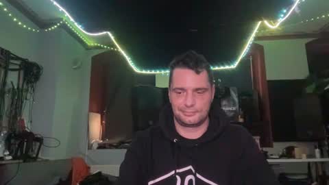 Snapshot of newcouple2023 chatting on November 27, 11:12 am newguy2025 online show from November 27, 11:12 am