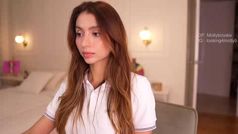 Snapshot of newmollybrooke chatting on February 25, 1:26 am all my links Here online show from February 25, 1:26 am