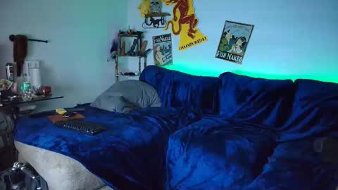 Snapshot of newyou25loveuss chatting on November 19, 12:32 am SexyTime0420 online show from November 19, 12:32 am