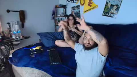 Snapshot of newyou25loveuss chatting on November 23, 11:48 pm SexyTime0420 online show from November 23, 11:48 pm