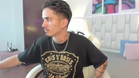 Yeison online show from April 13, 3:01 am