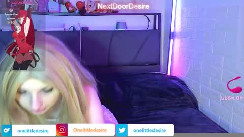 Snapshot of nextdoordesire chatting on February 17, 1:35 am nextdoordesire online show from February 17, 1:35 am