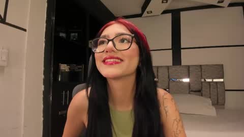 Snapshot of nezukoo_1 chatting on May 26, 8:49 pm nezukoo_1 online show from May 26, 8:49 pm