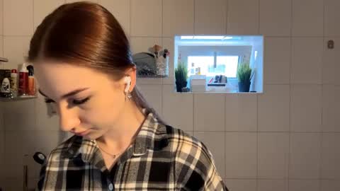 Kate Ng online show from April 13, 4:18 am