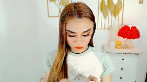 Snapshot of nhics_and_hades chatting on February 20, 2:40 am nhics and hades online show from February 20, 2:40 am