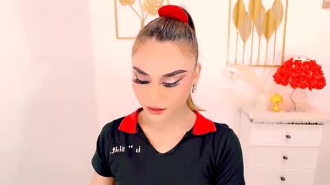 Snapshot of nhics_and_hades chatting on February 25, 1:41 am nhics and hades online show from February 25, 1:41 am