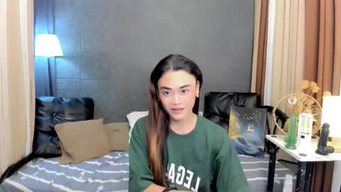 Snapshot of nhics_and_hades chatting on September 28, 11:43 pm nhics and hades online show from September 28, 11:43 pm