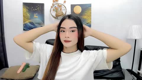 Snapshot of nhics_and_hades chatting on November 19, 12:54 am nhics and hades online show from November 19, 12:54 am