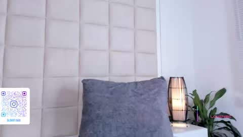 Snapshot of nia_bunny chatting on September 16, 1:34 pm Nia online show from September 16, 1:34 pm