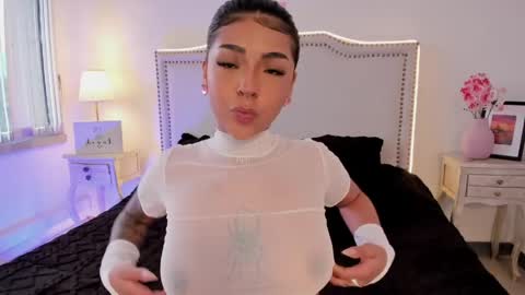 Snapshot of nia_malkova chatting on April 25, 4:59 pm Nia Malkova online show from April 25, 4:59 pm