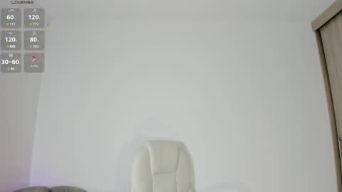 Snapshot of niaevans_x chatting on February 18, 1:11 pm Nia online show from February 18, 1:11 pm