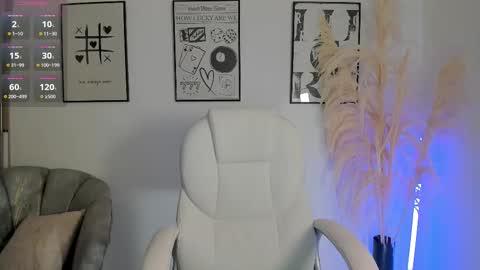 Snapshot of niaevans_x chatting on September 18, 12:51 pm Nia online show from September 18, 12:51 pm