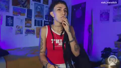 niah online show from June 29, 8:31 pm