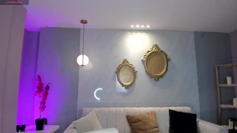 SQUIRTER DOLL    online show from April 13, 7:41 pm